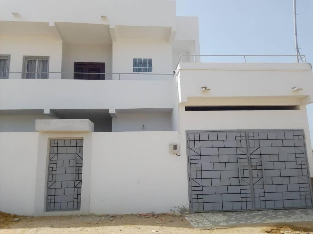 Villa Diambars Sali Tapé Exteriér fotografie